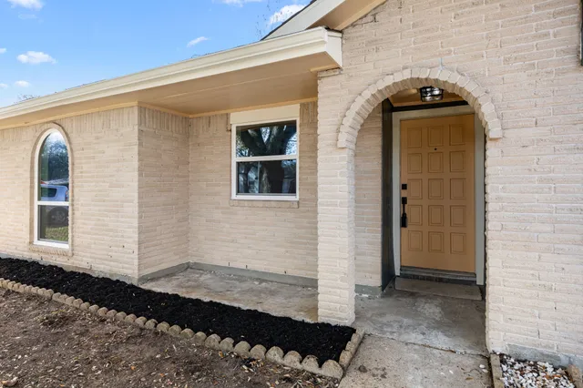 $270,000 | 16006 La Avenida Drive, Houston, TX 77062