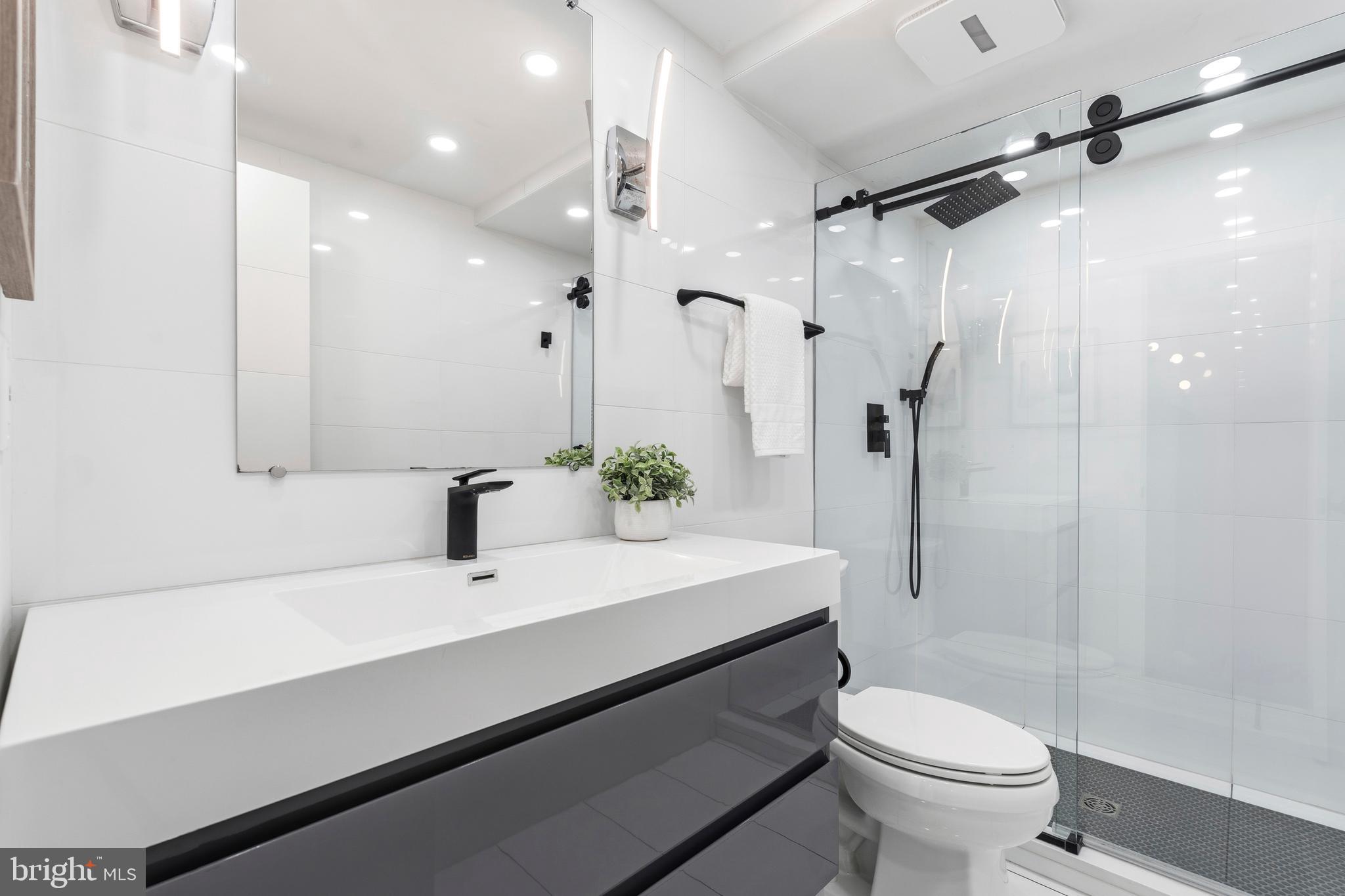 6101 Edsall Road, Unit 205 Alexandria, VA 22304 - Photo 44 of 117