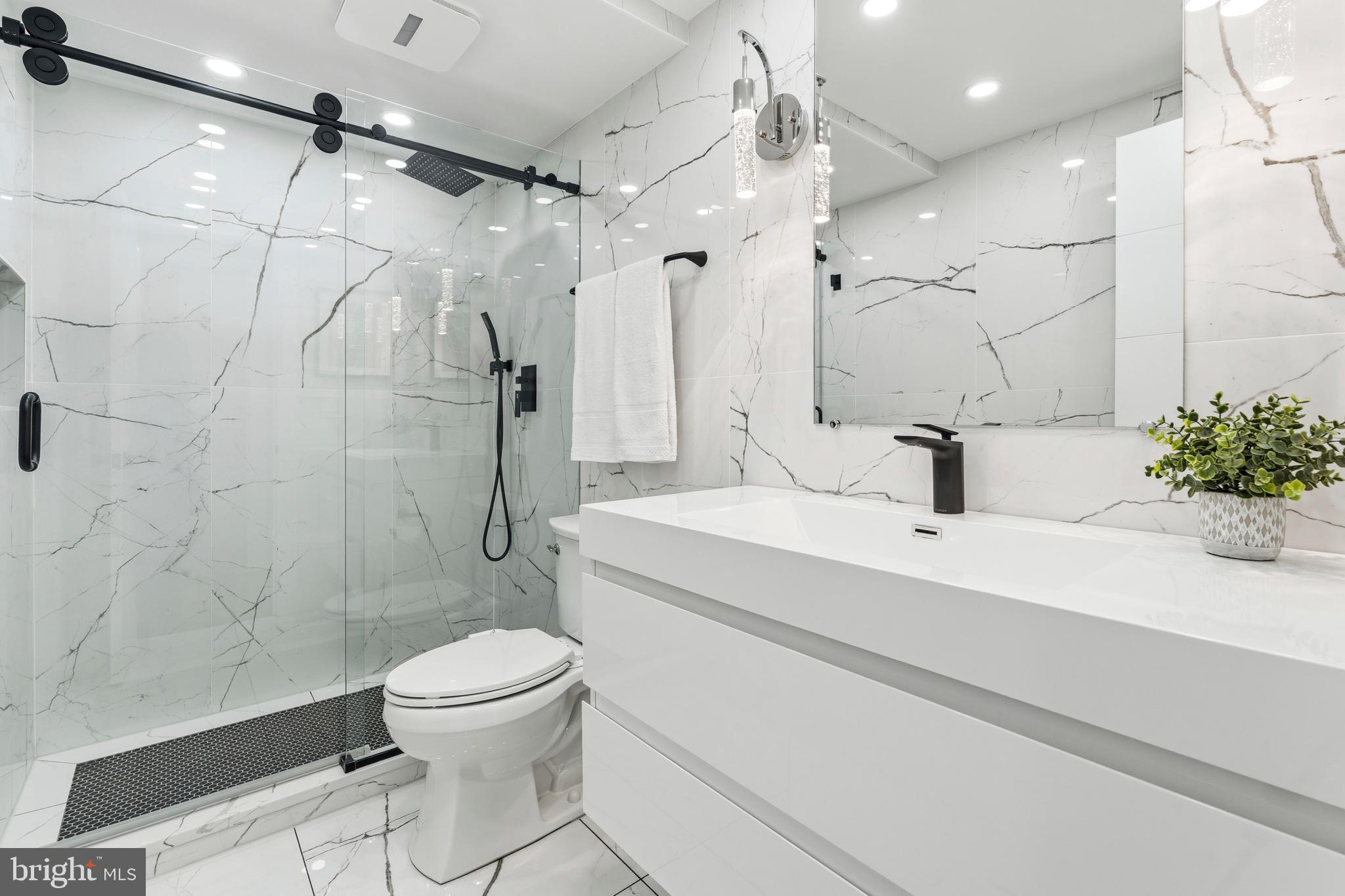 6101 Edsall Road, Unit 205 Alexandria, VA 22304 - Photo 47 of 117