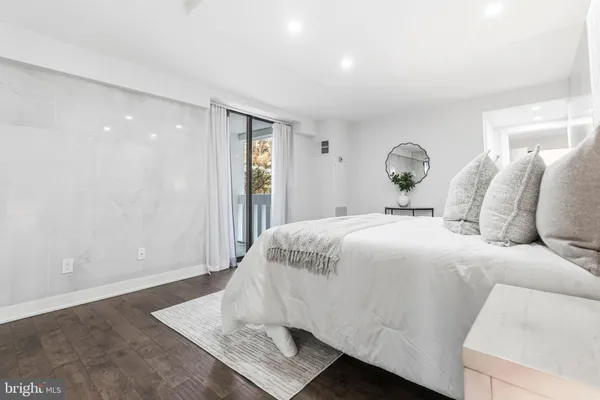 $425,000 | 6101 Edsall Road, Unit 205, Alexandria, VA 22304