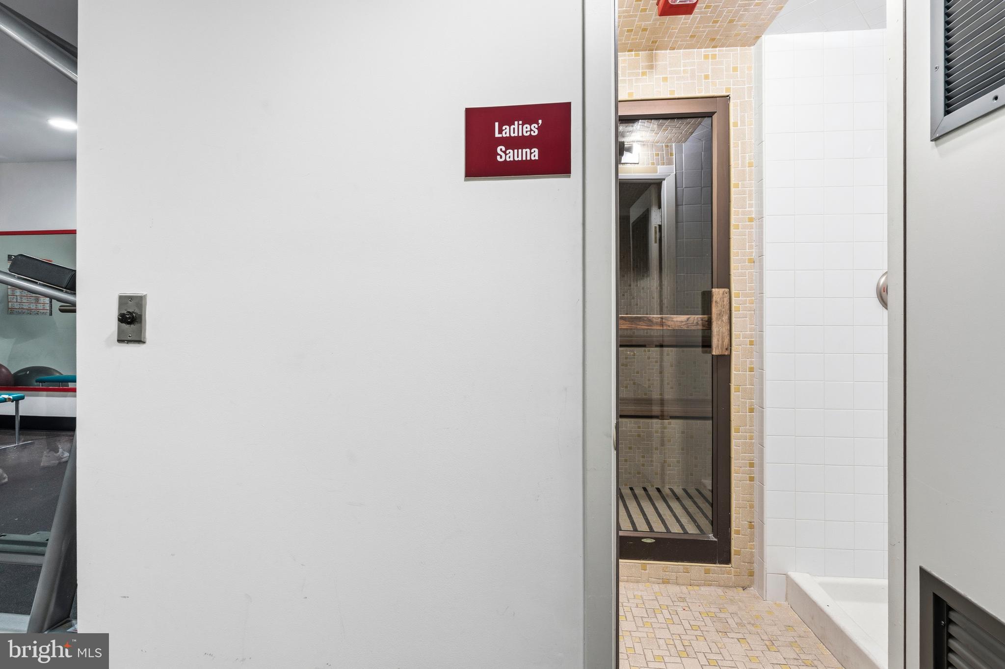 6101 Edsall Road, Unit 205 Alexandria, VA 22304 - Photo 77 of 117