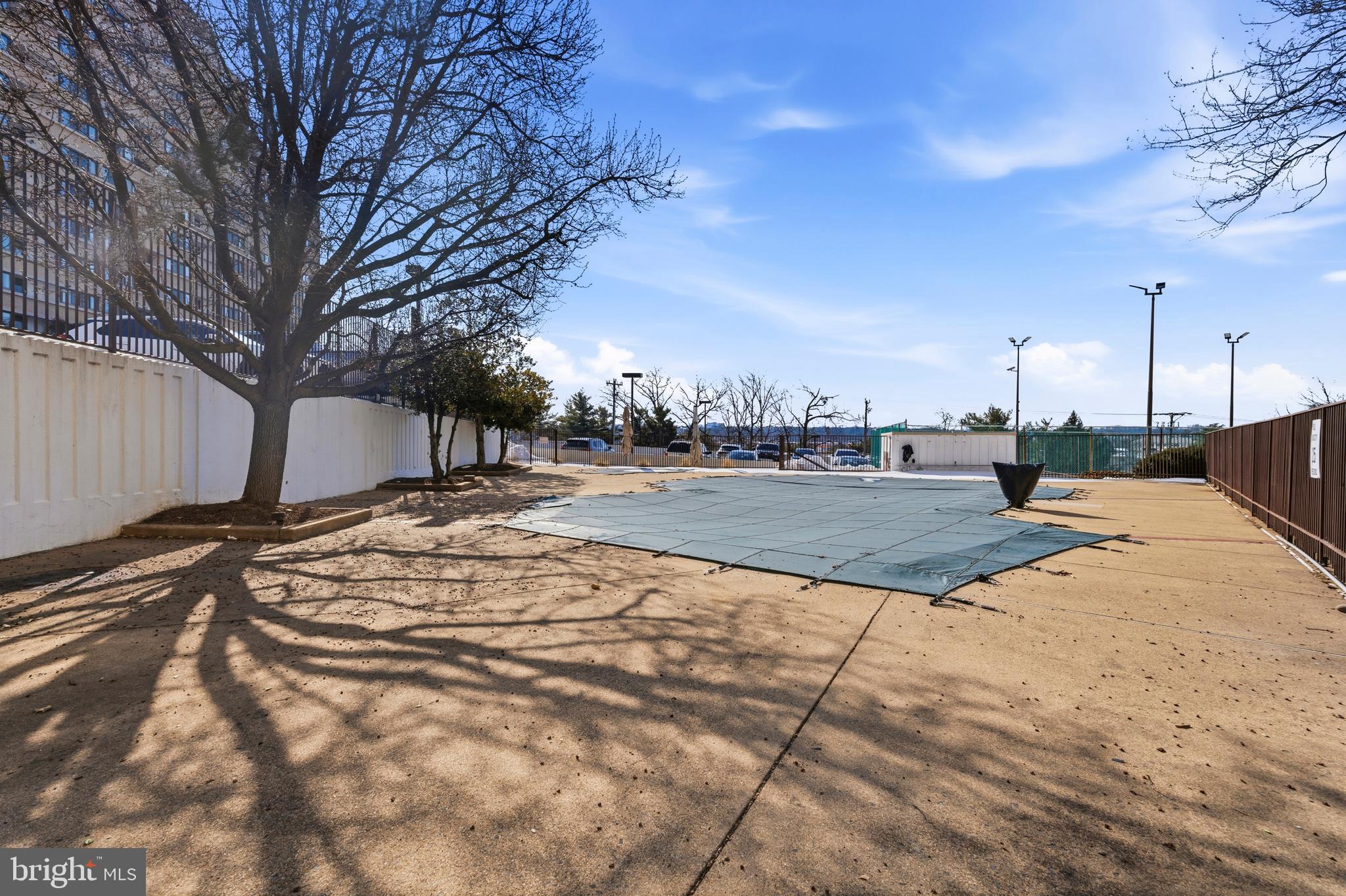 6101 Edsall Road, Unit 205 Alexandria, VA 22304 - Photo 89 of 117 Swimming Pool