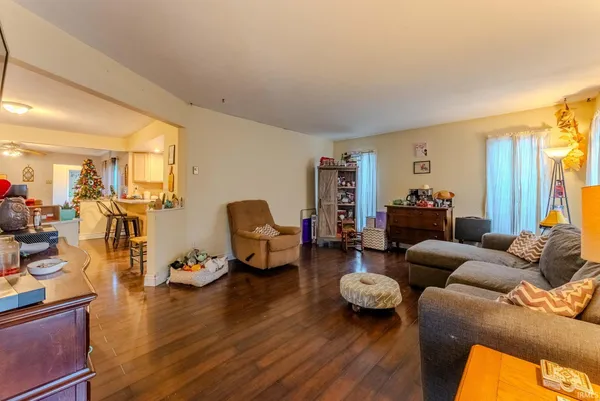 $199,000 | 15 2nd Street, Somerset, IN 46984