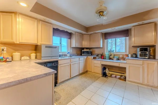 $199,000 | 15 2nd Street, Somerset, IN 46984