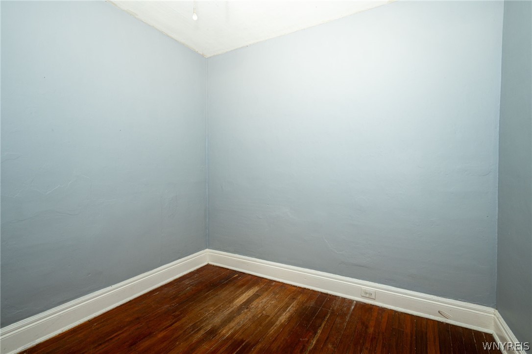 11 Hoyt Street Buffalo, NY 14213 - Photo 14 of 36