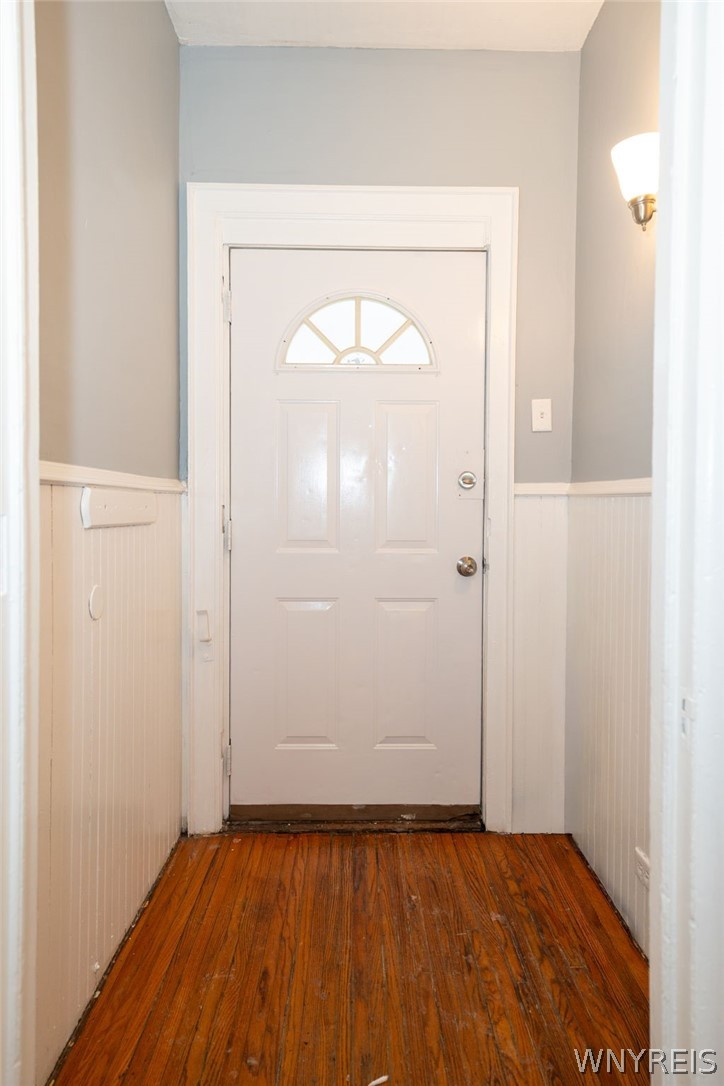 11 Hoyt Street Buffalo, NY 14213 - Photo 4 of 36