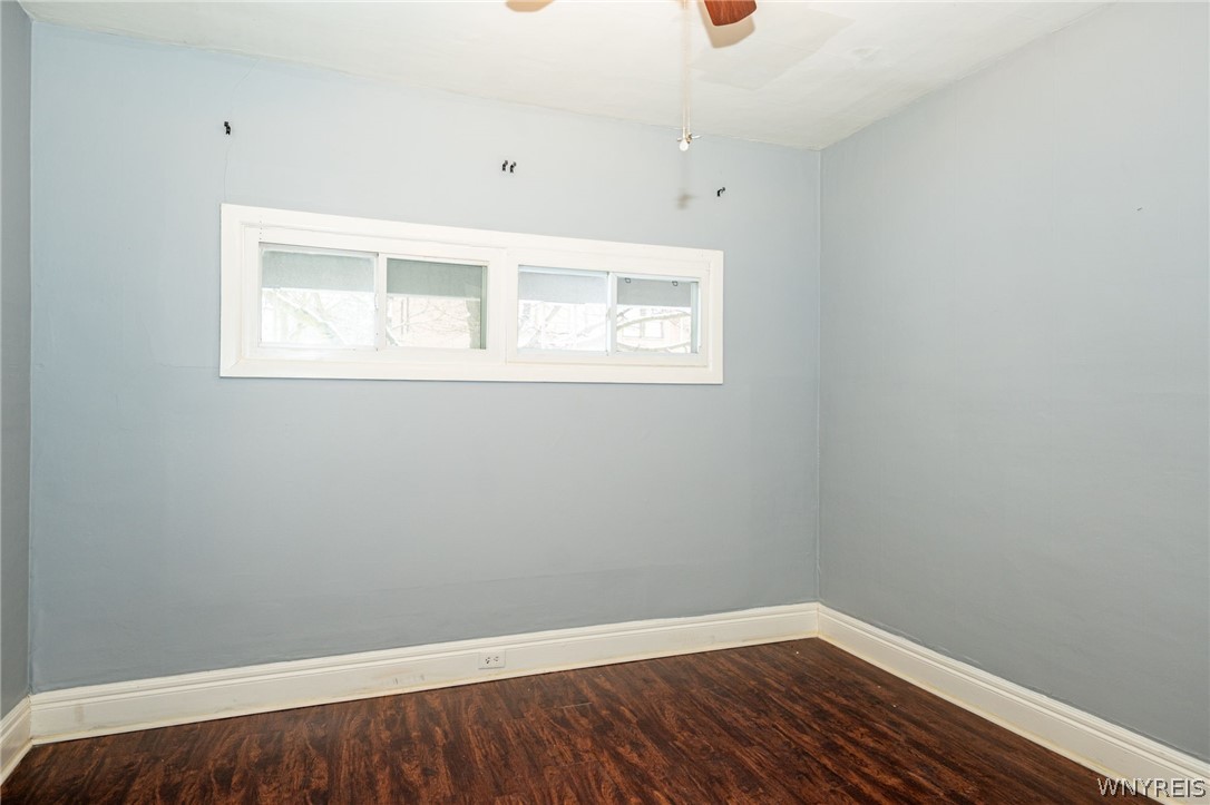 11 Hoyt Street Buffalo, NY 14213 - Photo 5 of 36