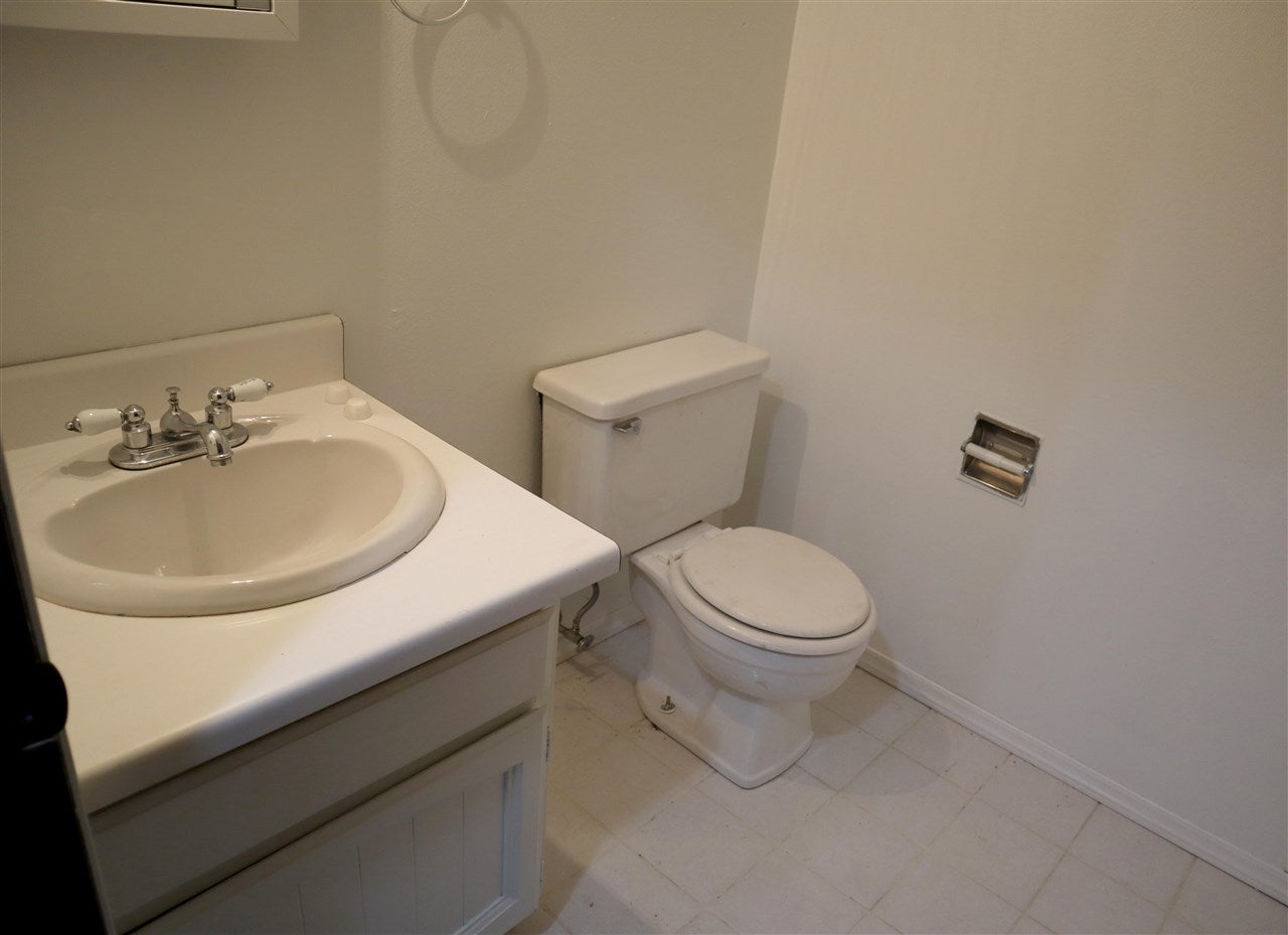 1220 Fulton Street Waterloo, IA 50707 - Photo 13 of 18 Gallery Image 13