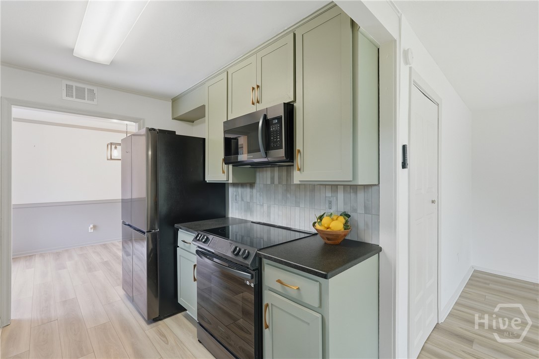 1602 Kings Way Savannah, GA 31406 - Photo 12 of 32