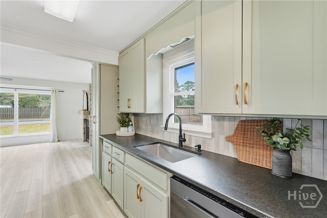 1602 Kings Way Savannah, GA 31406 - Photo 15 of 32