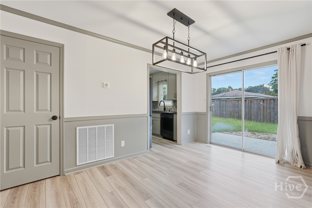 1602 Kings Way Savannah, GA 31406 - Photo 9 of 32