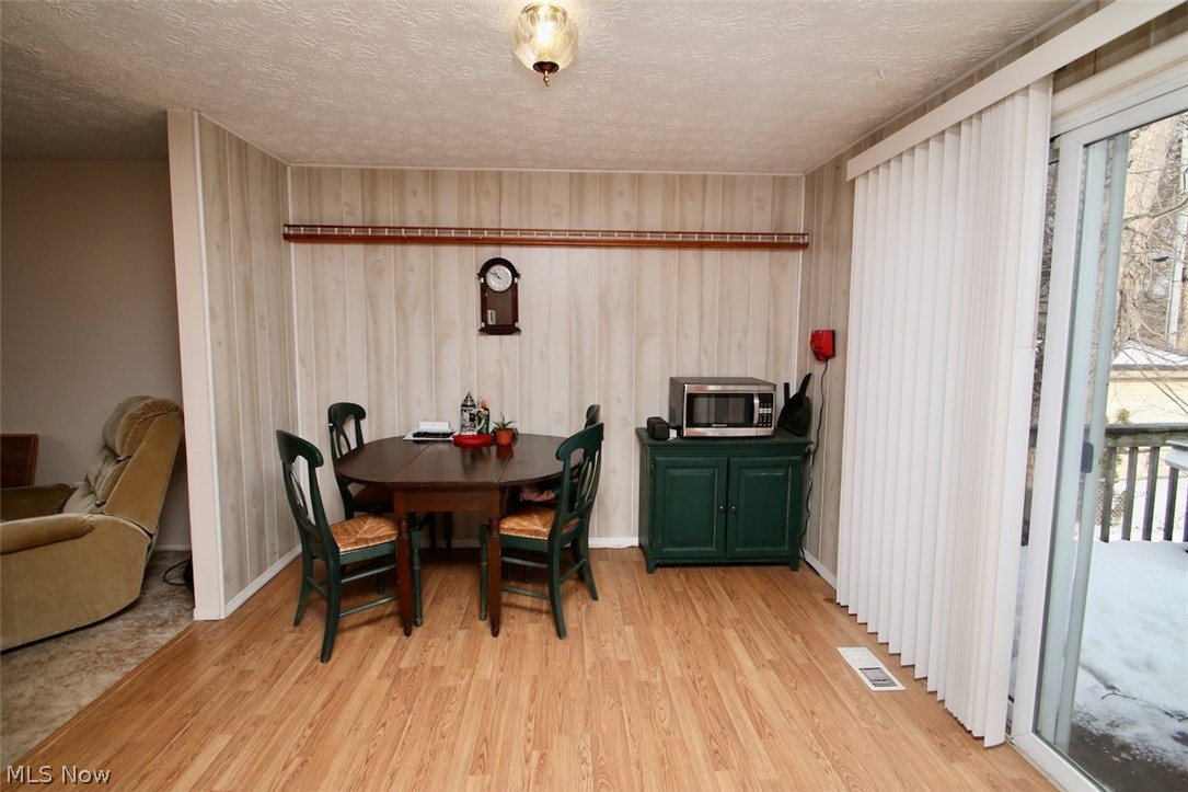 1733 Meadows Road Madison, OH 44057 - Photo 9 of 35 Gallery Image 9