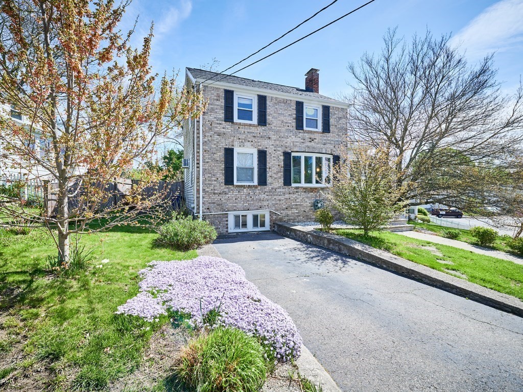 66 Myopia Road Boston, MA 02136 - Photo 2 of 26