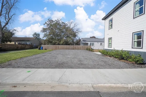 $1,700 | 637 East Anderson Street, Unit B, Savannah, GA 31401