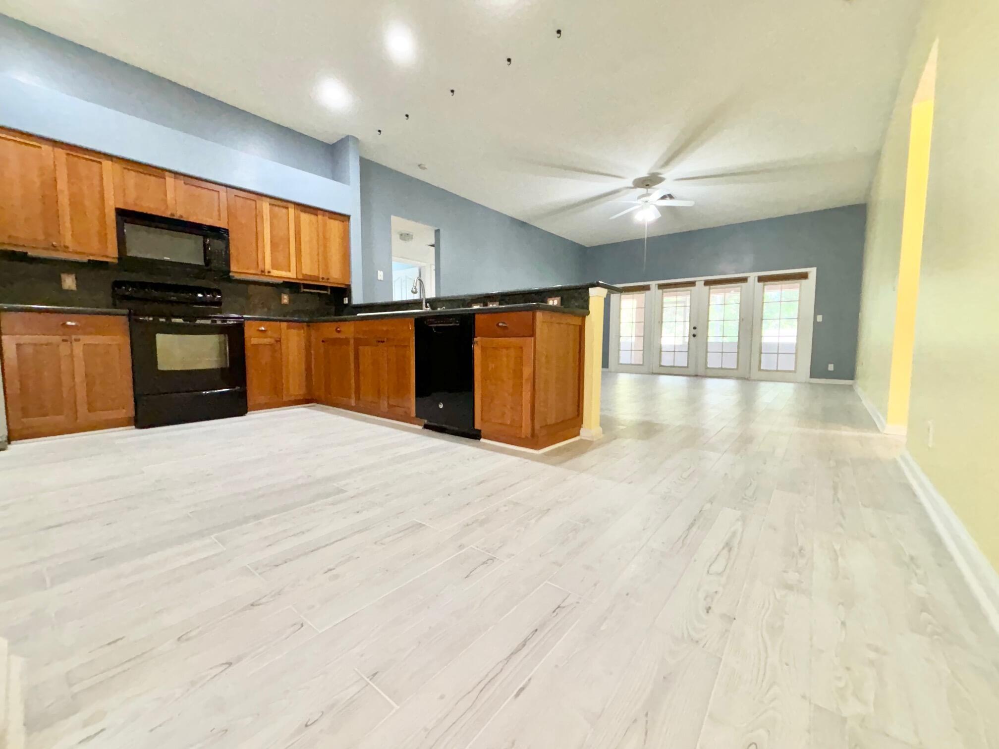 12093 170th Road North Jupiter, FL 33478 - Photo 12 of 35 image4