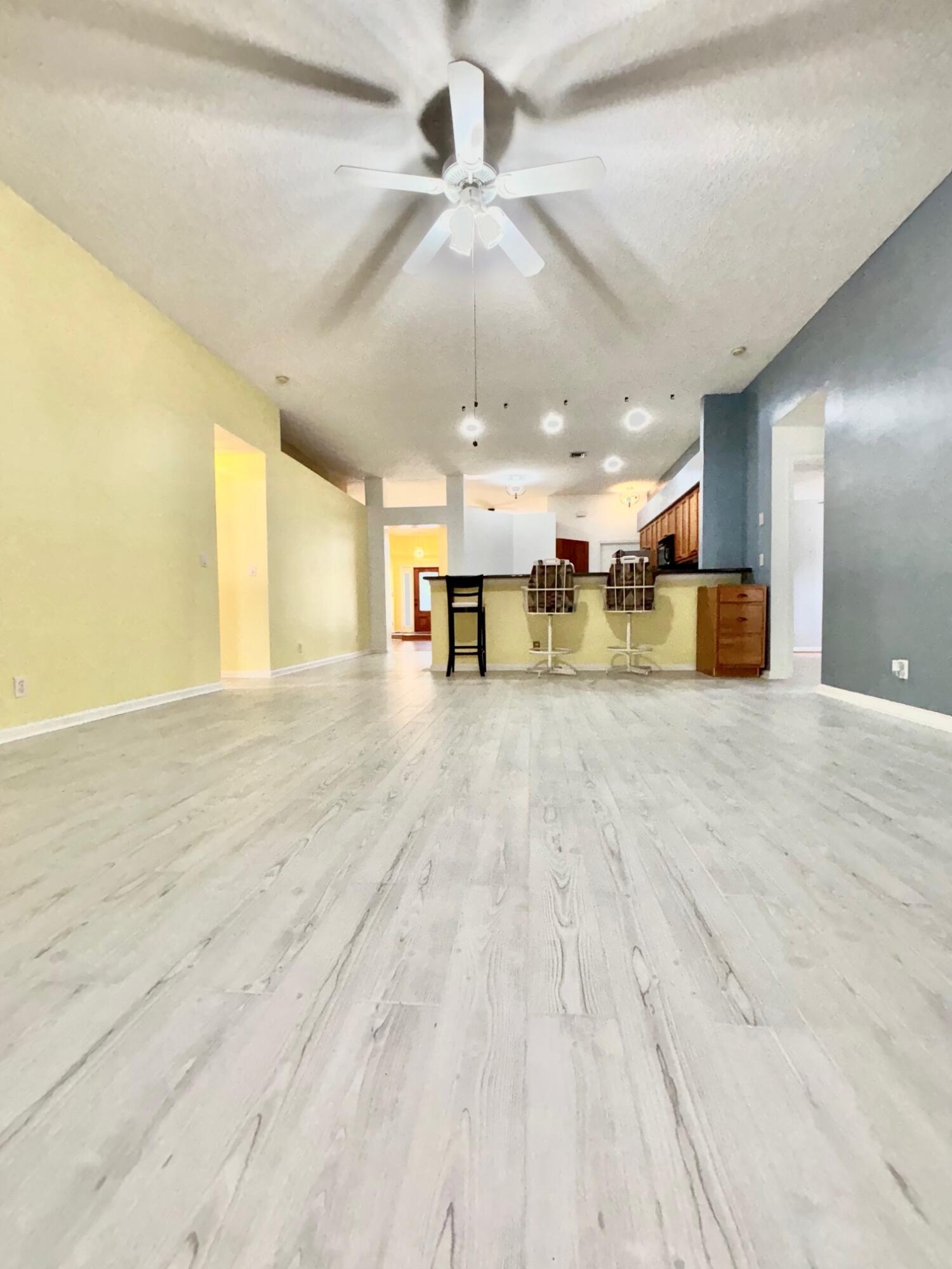 12093 170th Road North Jupiter, FL 33478 - Photo 13 of 35 image5