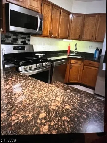 $3,000 | 10 Leahy Court, Somerset, NJ 08873