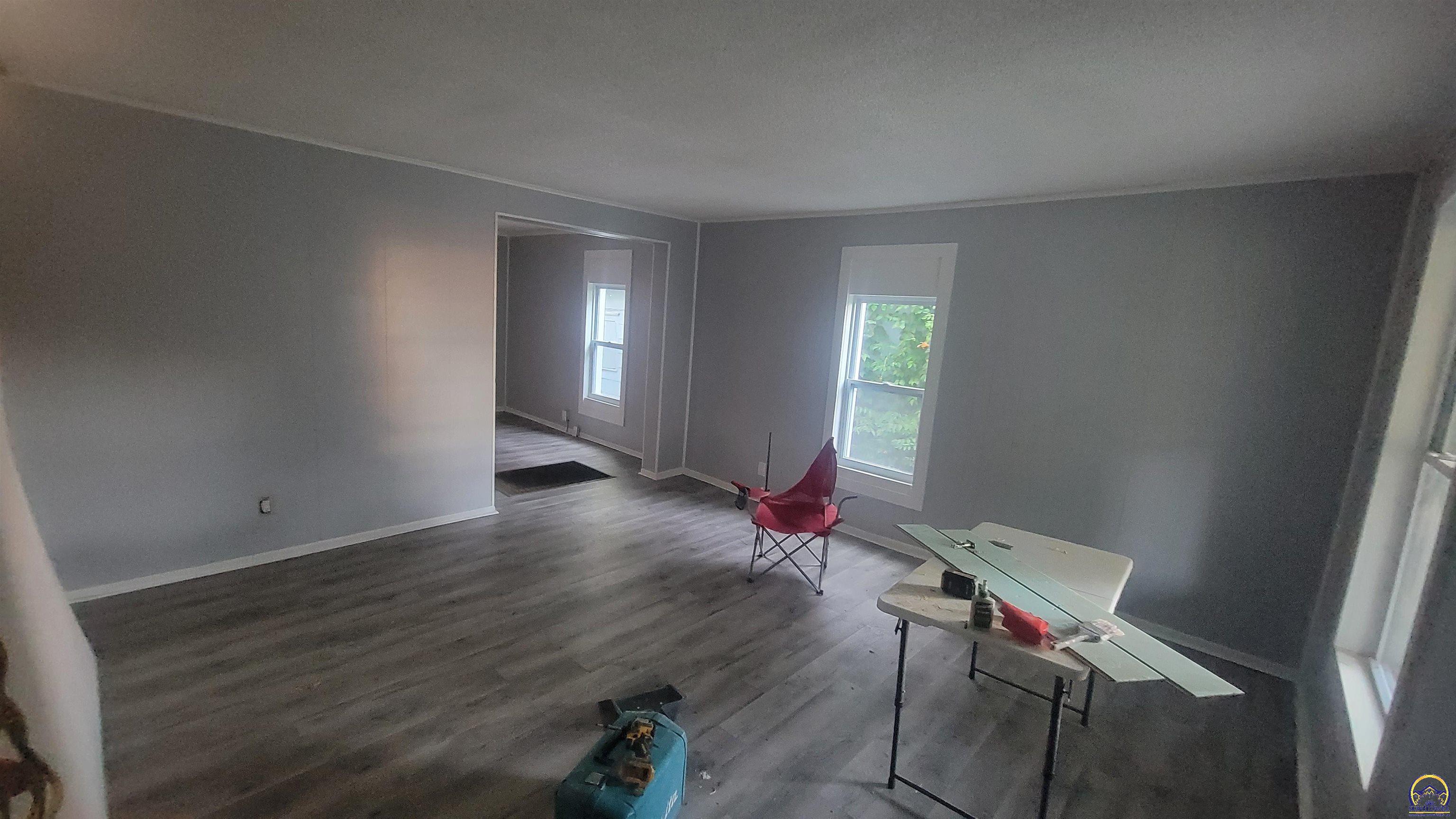 223 Southwest Harrison Street Topeka, KS 66603 - Photo 3 of 10
