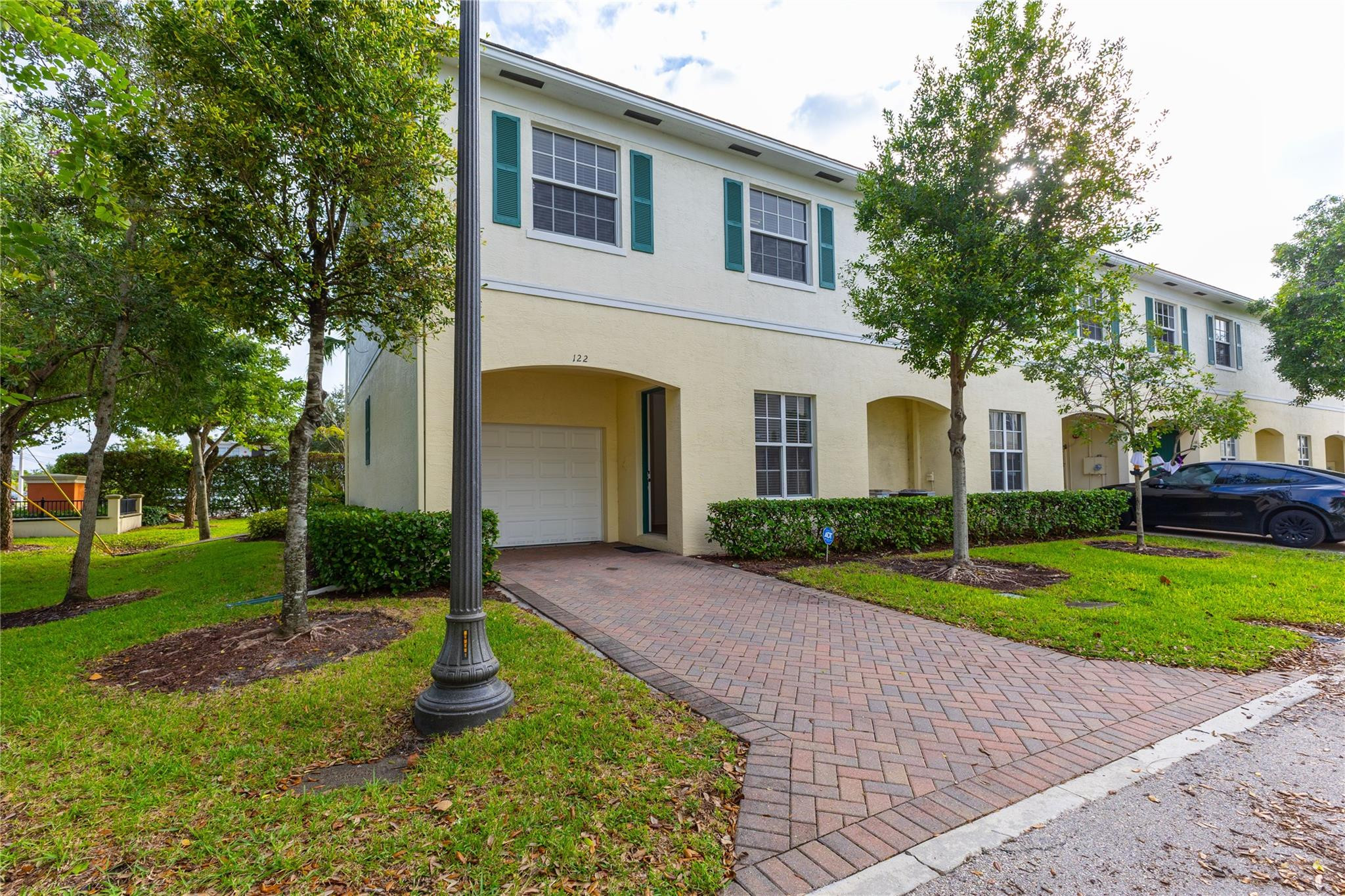 122 Southwest 7th Court, Unit 122 Pompano Beach, FL 33060 - Photo 3 of 36 Photo 3