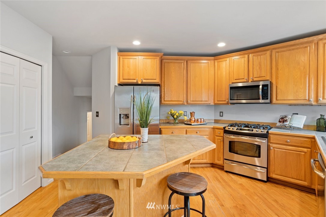 2719 202nd Street Southeast Bothell, WA 98012 - Photo 11 of 37 Gallery Image 11