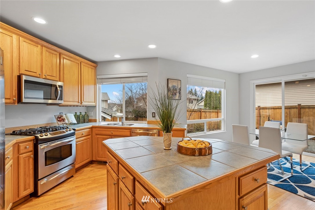 2719 202nd Street Southeast Bothell, WA 98012 - Photo 12 of 37 Gallery Image 12
