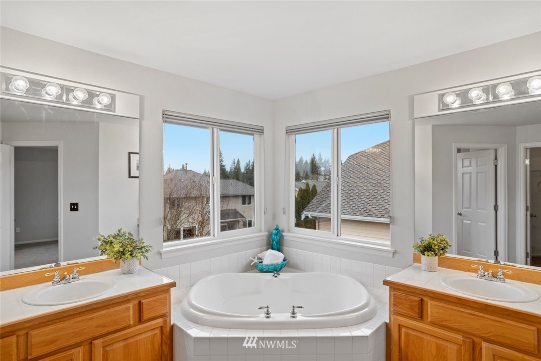 2719 202nd Street Southeast Bothell, WA 98012 - Photo 22 of 37 Gallery Image 22