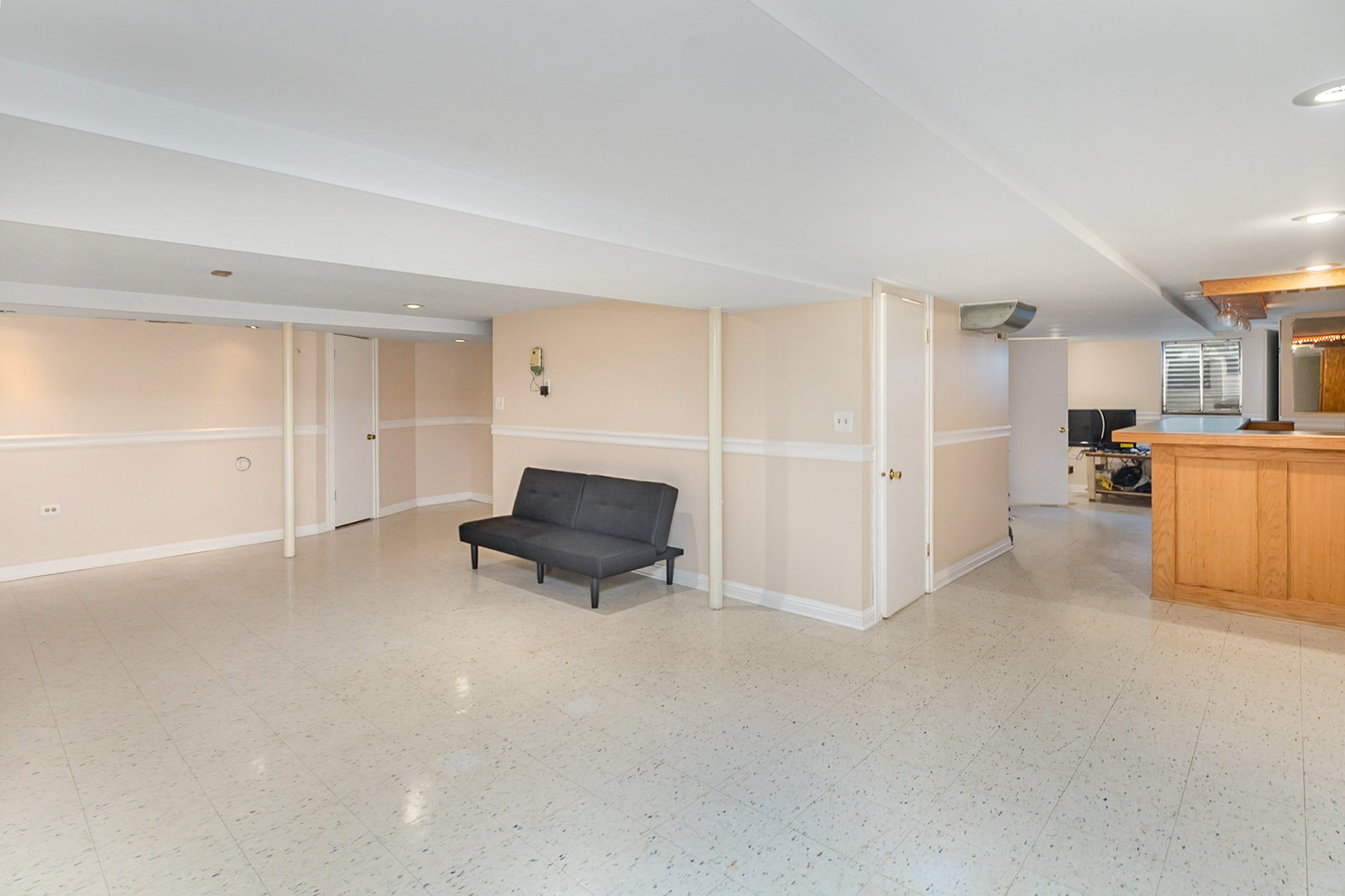 1560 Mallards Cove Beecher, IL 60401 - Photo 23 of 43 a view of livingroom with furniture and cabinets