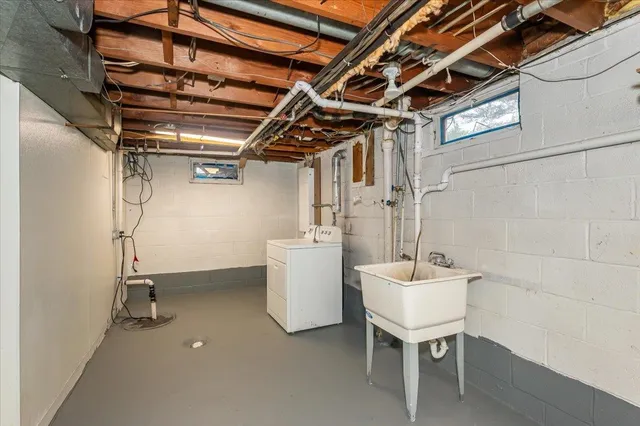 $325,000 | 1205 West Arrowhead Road, Duluth, MN 55811