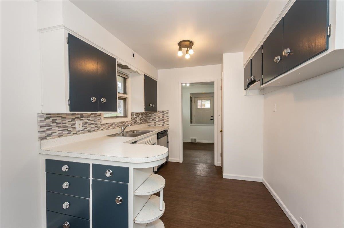 1205 West Arrowhead Road Duluth, MN 55811 - Photo 4 of 14