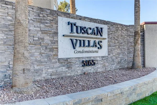 $1,699 | 5055 West Hacienda Avenue, Unit 2124, Las Vegas, NV 89118