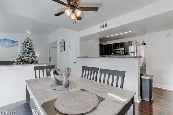 $1,600 | 5055 West Hacienda Avenue, Unit 2124, Las Vegas, NV 89118