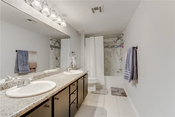 $1,600 | 5055 West Hacienda Avenue, Unit 2124, Las Vegas, NV 89118