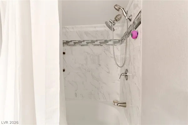 $1,600 | 5055 West Hacienda Avenue, Unit 2124, Las Vegas, NV 89118