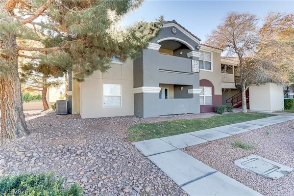 $1,600 | 5055 West Hacienda Avenue, Unit 2124, Las Vegas, NV 89118