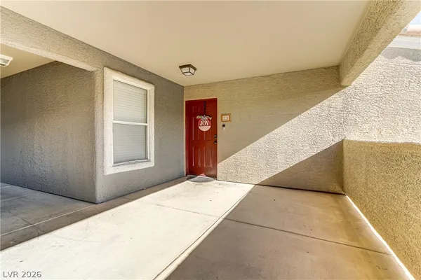 $1,600 | 5055 West Hacienda Avenue, Unit 2124, Las Vegas, NV 89118