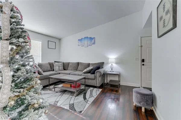 $1,600 | 5055 West Hacienda Avenue, Unit 2124, Las Vegas, NV 89118