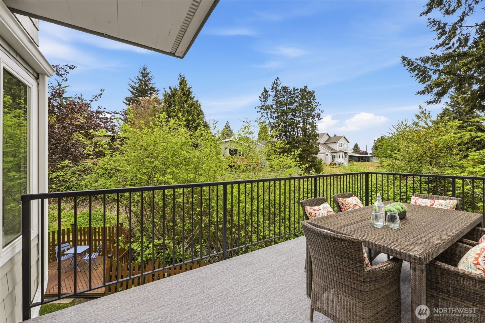 4011 Southwest Webster Street Seattle, WA 98136 - Photo 12 of 37