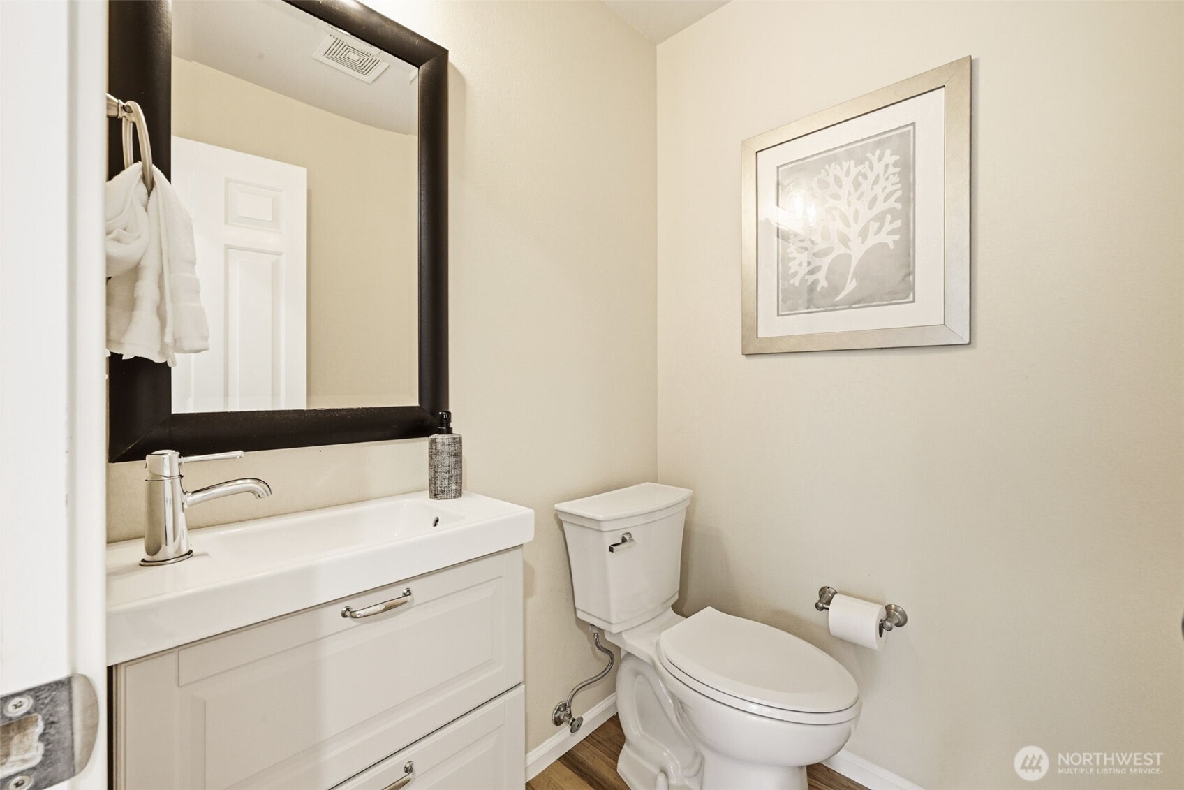 4011 Southwest Webster Street Seattle, WA 98136 - Photo 14 of 37