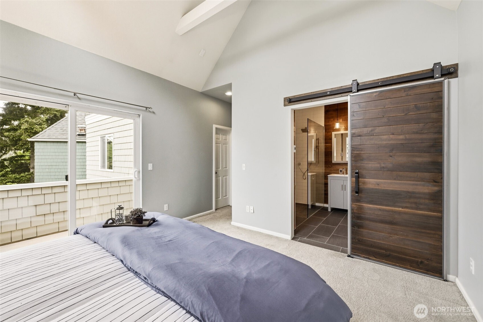 4011 Southwest Webster Street Seattle, WA 98136 - Photo 16 of 37