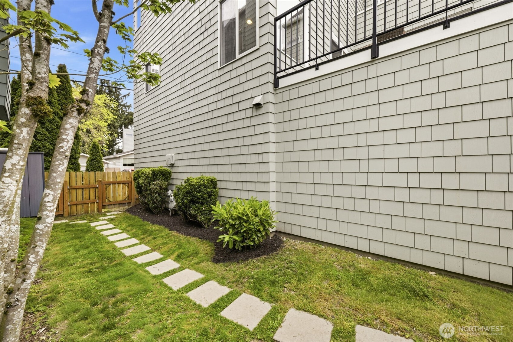 4011 Southwest Webster Street Seattle, WA 98136 - Photo 30 of 37