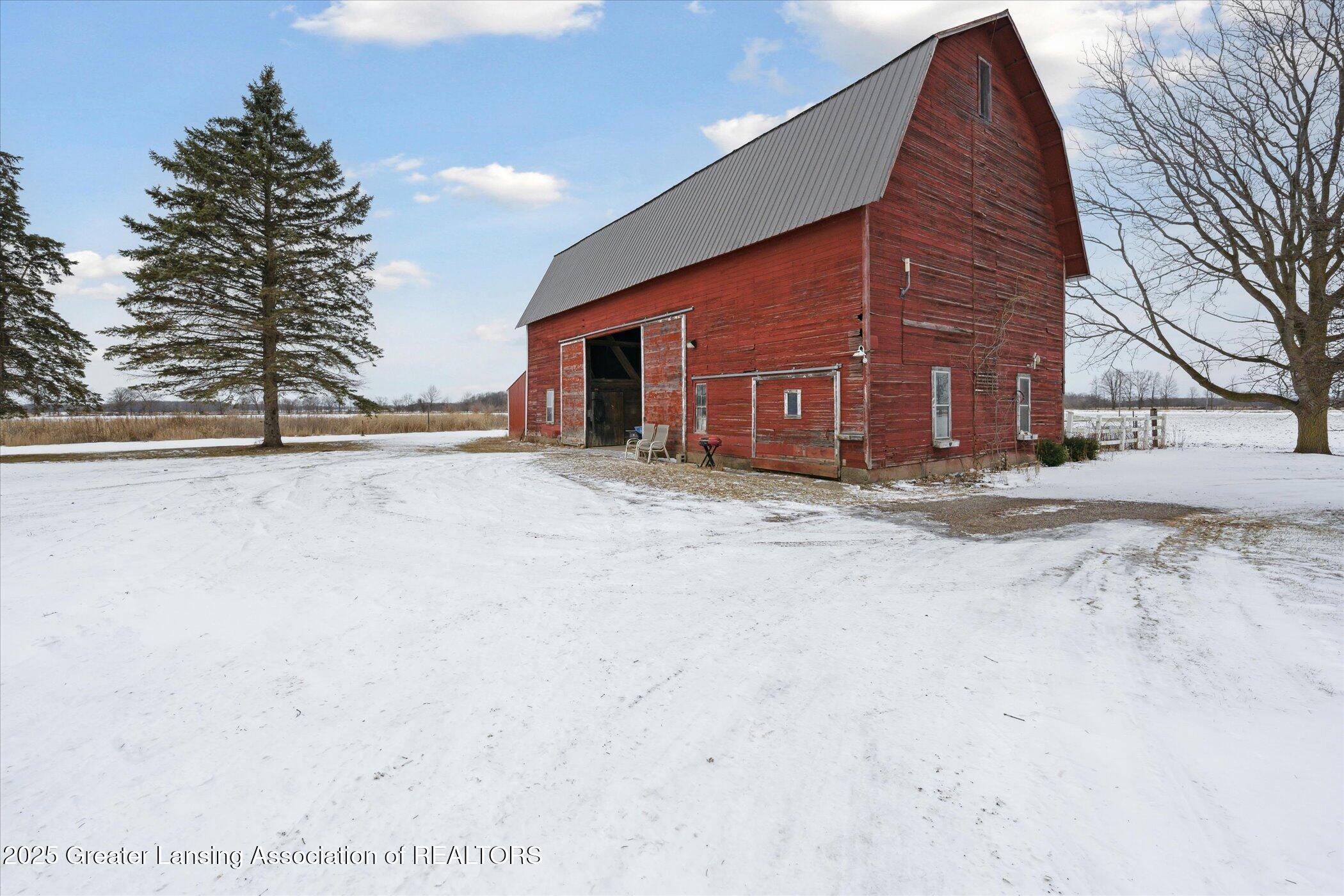 6307 North Watson Road Elsie, MI 48831 - Photo 40 of 53 40-6307-N-Watson-Rd-Elsie-MI-48831-Windo