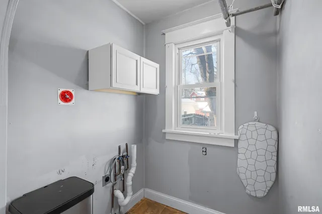 $135,000 | 1602 37th Street, Rock Island, IL 61201