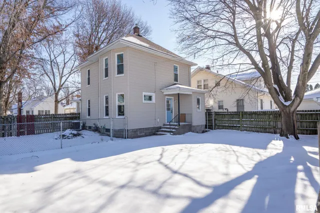 $135,000 | 1602 37th Street, Rock Island, IL 61201