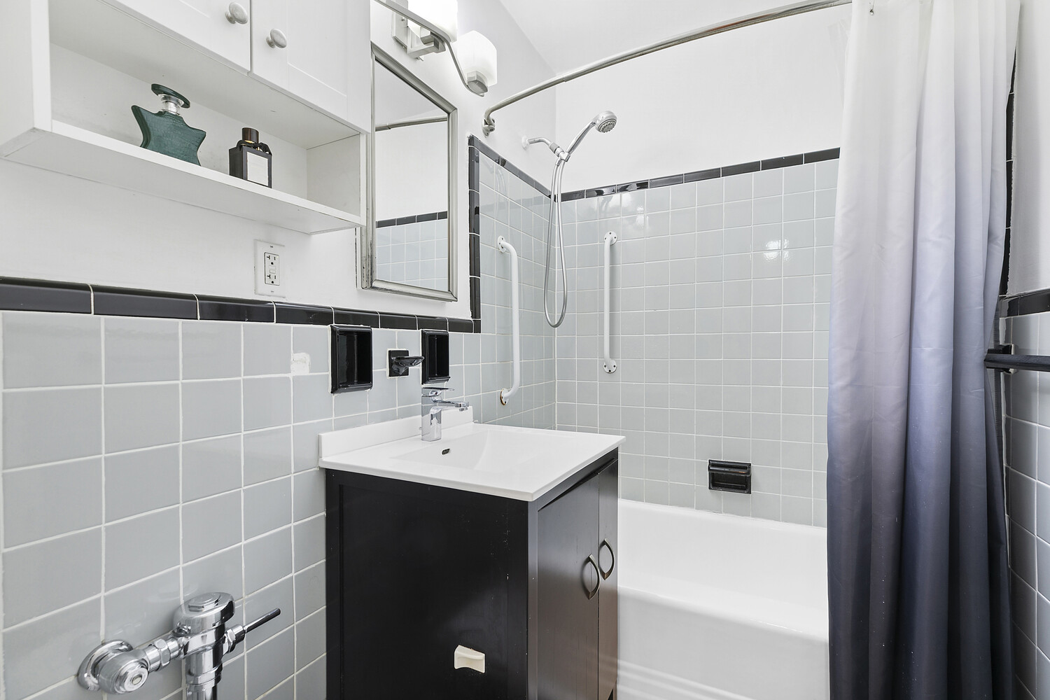 211 East 18th Street, Unit 2W Manhattan, NY 10003 - Photo 5 of 6