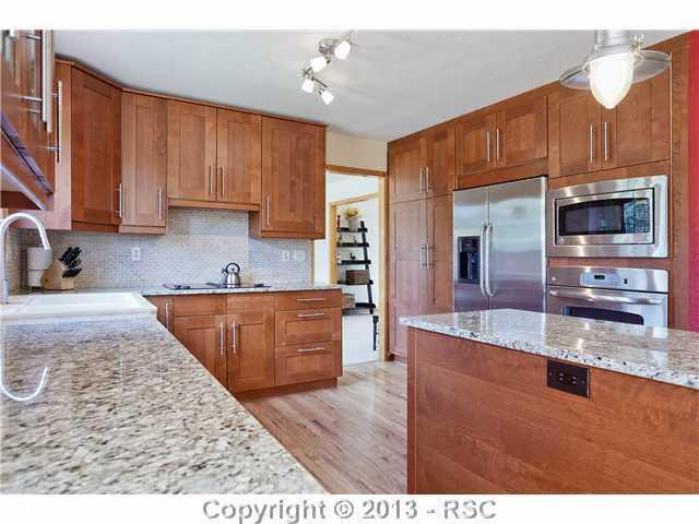 960 Bend In The Trail Road Monument, CO 80132 - Photo 4 of 25 Gallery Image 4