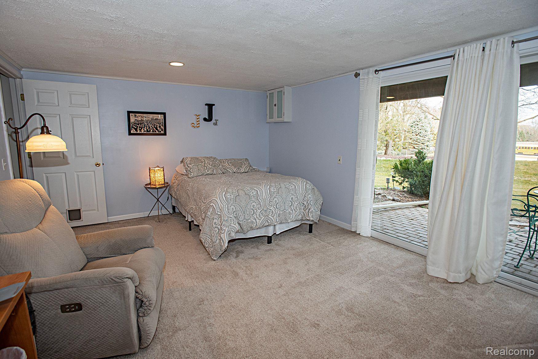 378 Willow Grove Lane Rochester, MI 48307 - Photo 7 of 42
