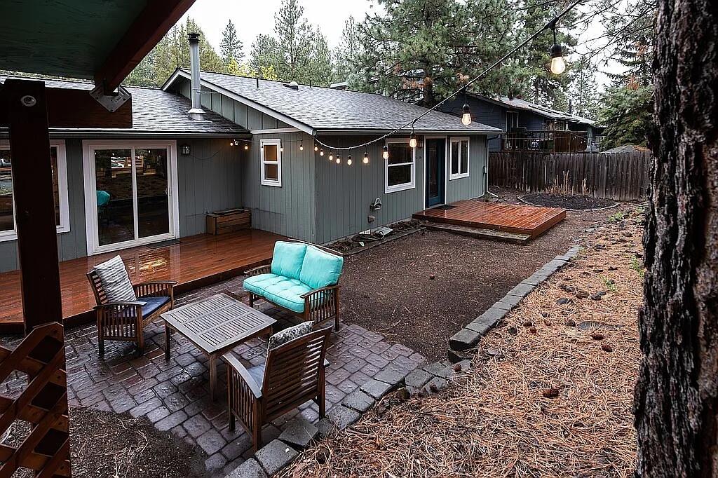 1953 Southwest Forest Ridge Avenue Bend, OR 97702 - Photo 5 of 29 5