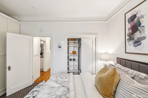 $3,000,000 | 1262 Sacramento Street, San Francisco, CA 94108