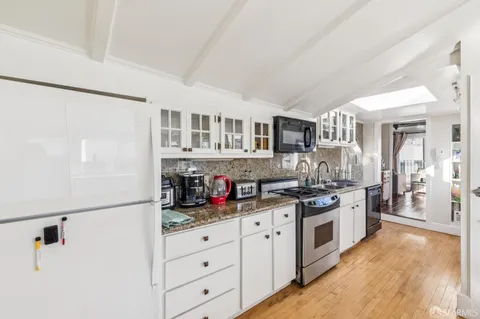 $3,000,000 | 1262 Sacramento Street, San Francisco, CA 94108