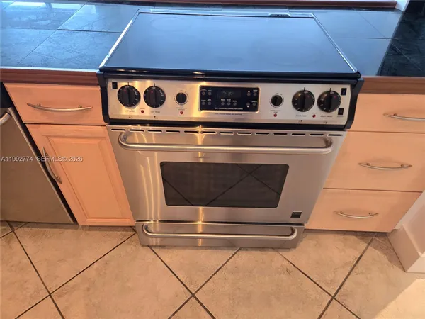 $2,700 | 11930 North Bayshore Drive, Unit 1006, North Miami, FL 33181